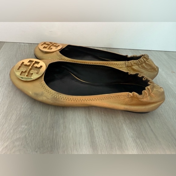 TORY BURCH Size 9.5 Reva Gold Distressed Leather Ballet Flat Metallic - Picture 8 of 14
